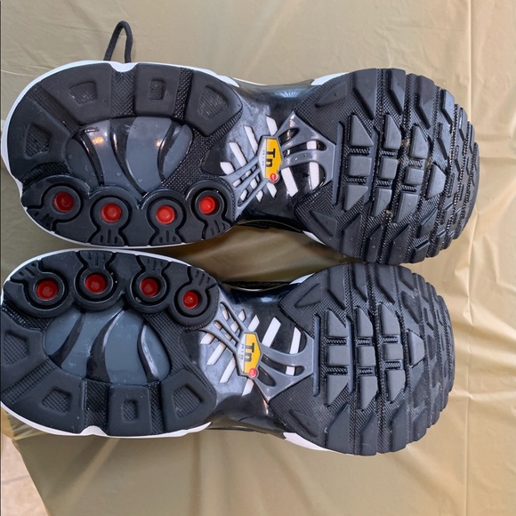 Nike AirMax - Picture 4 of 4